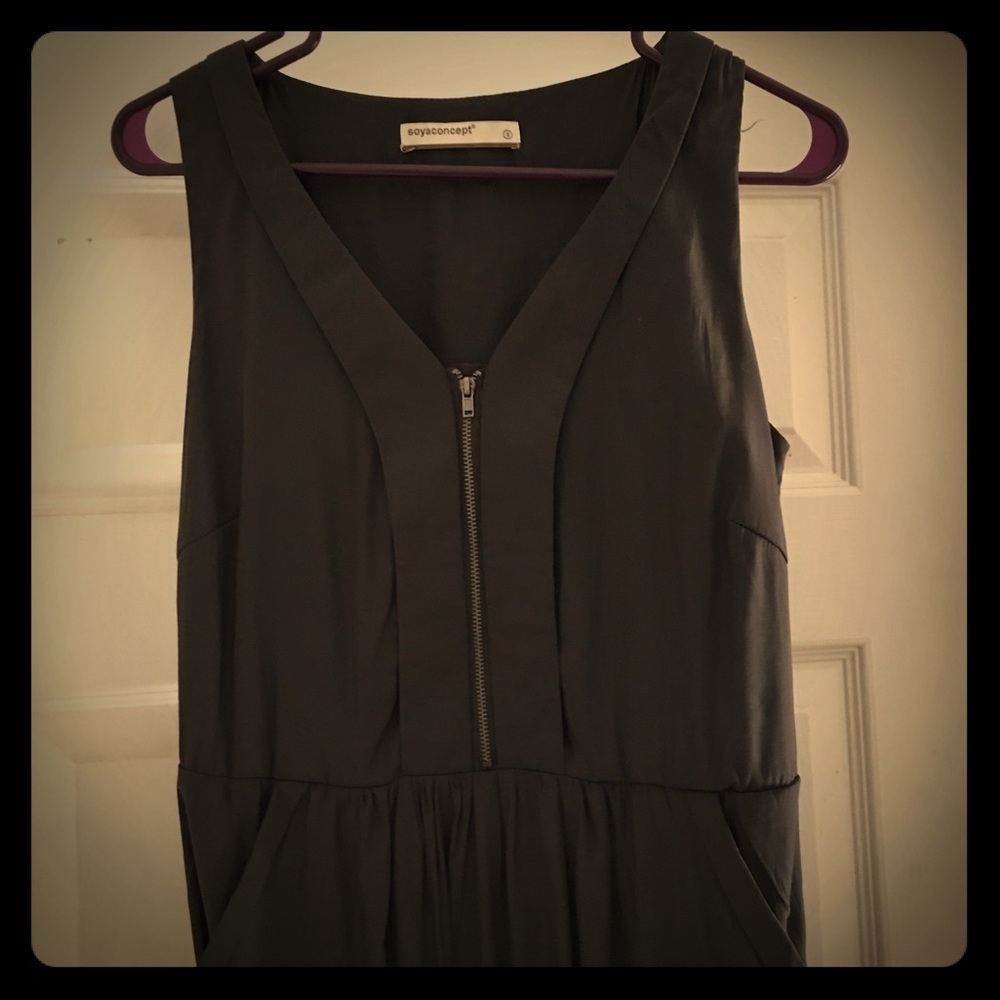 Dress with front zipper